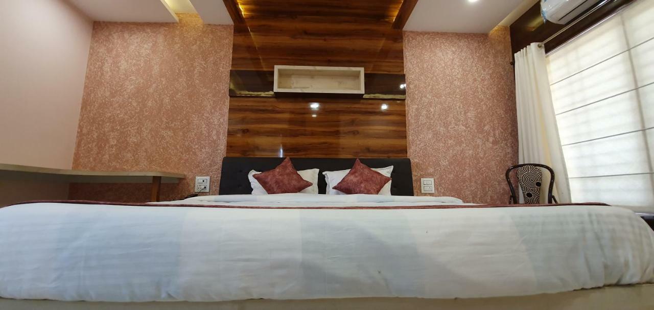 Hotel Pushpanjali Бхопал Экстерьер фото