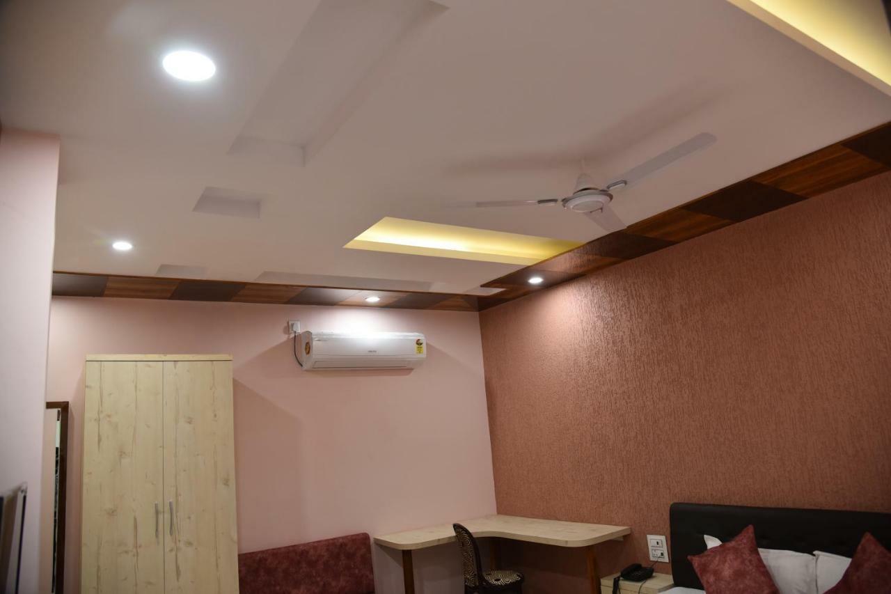 Hotel Pushpanjali Бхопал Экстерьер фото