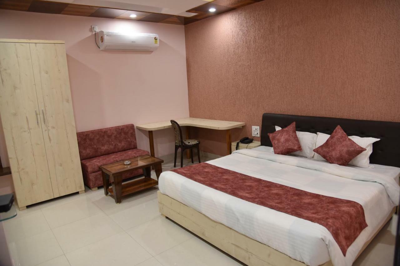 Hotel Pushpanjali Бхопал Экстерьер фото
