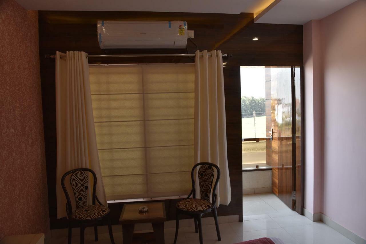 Hotel Pushpanjali Бхопал Экстерьер фото